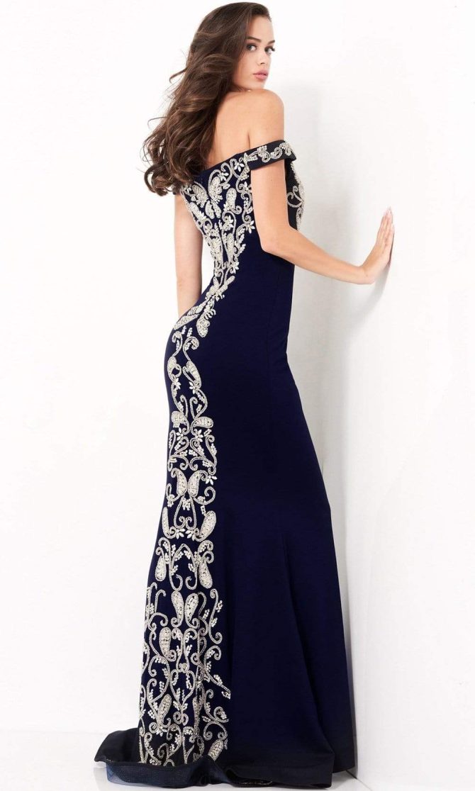 02576 Off Shoulder Paisley Motif Long Gown - Image 4