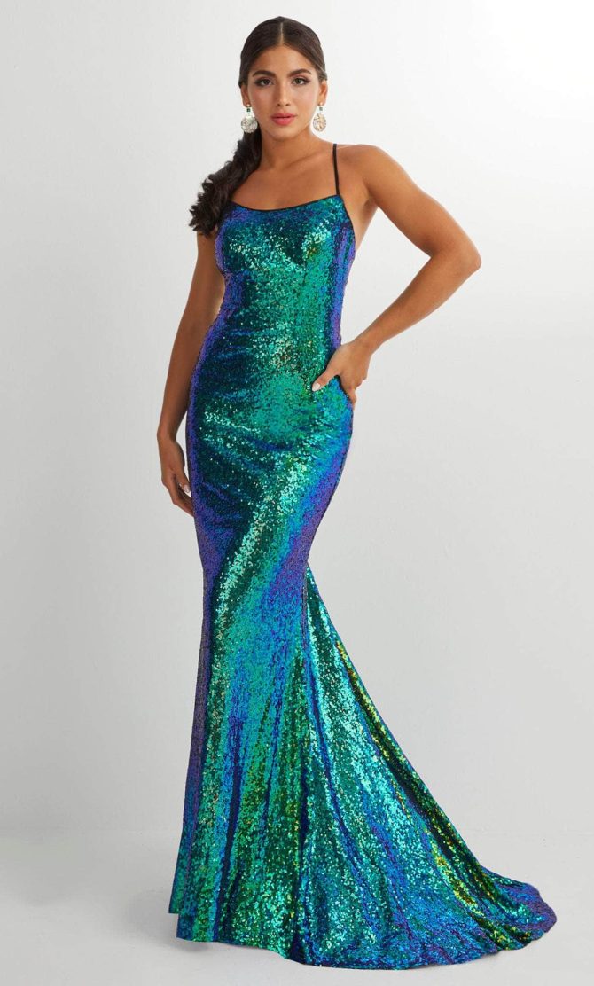 Sleeveless Scoop Neck Evening Gown