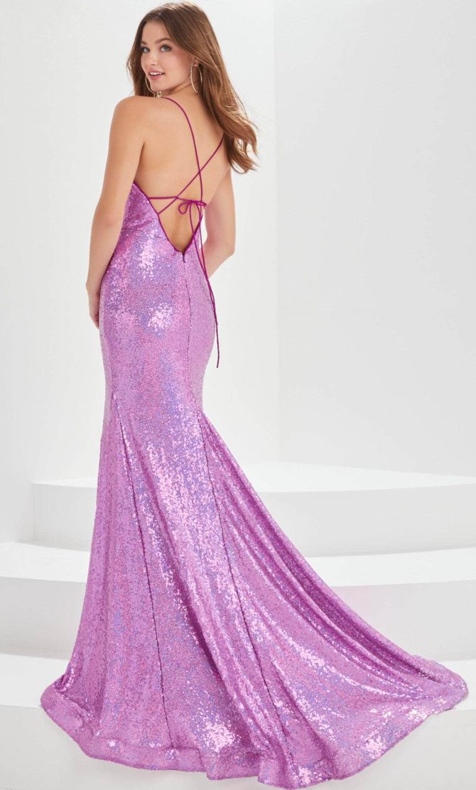 Sweetheart Sequined Prom Gown - Image 4